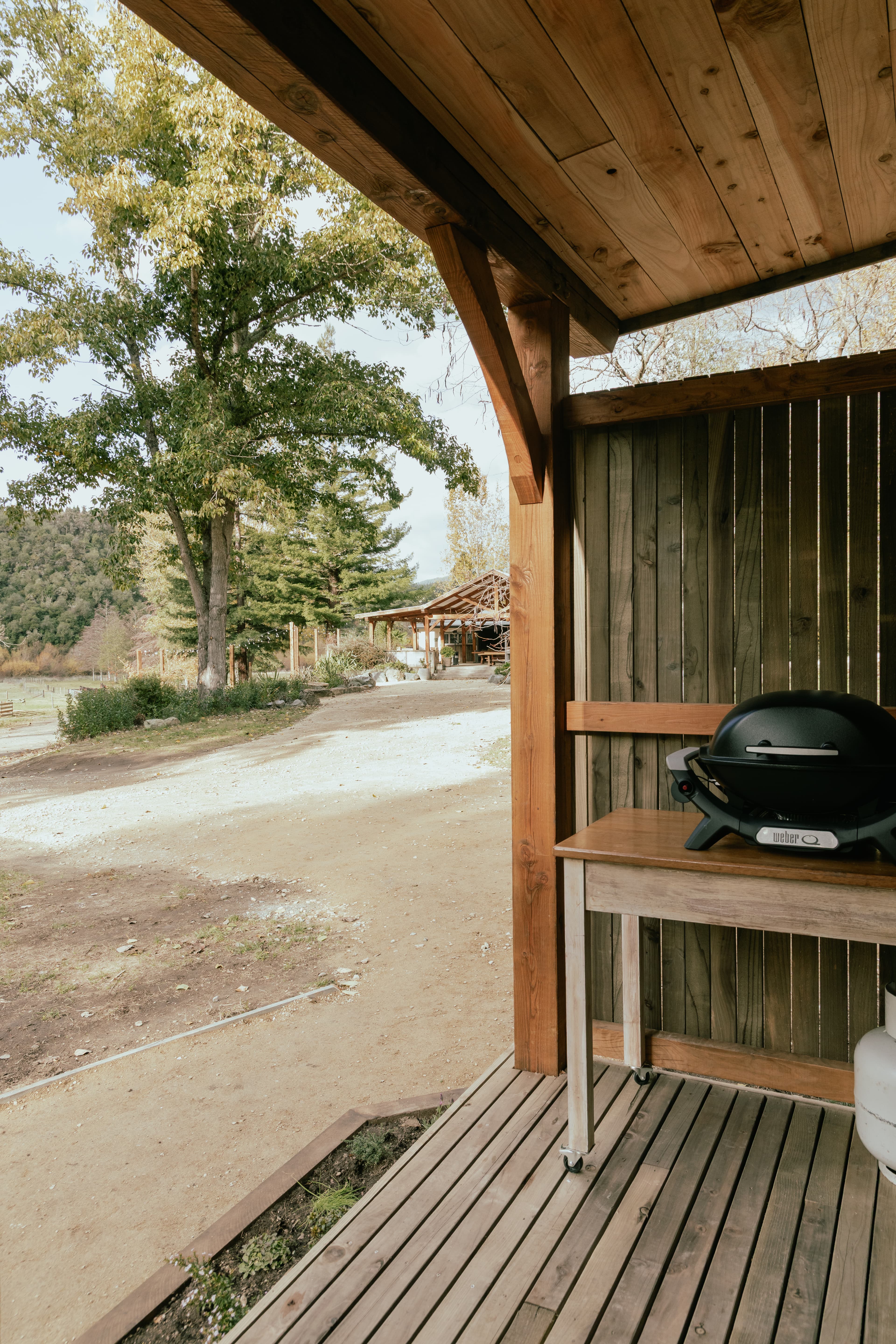 Hawke’s Bay riverside farmstay cottage with 2 bedrooms and barbecue