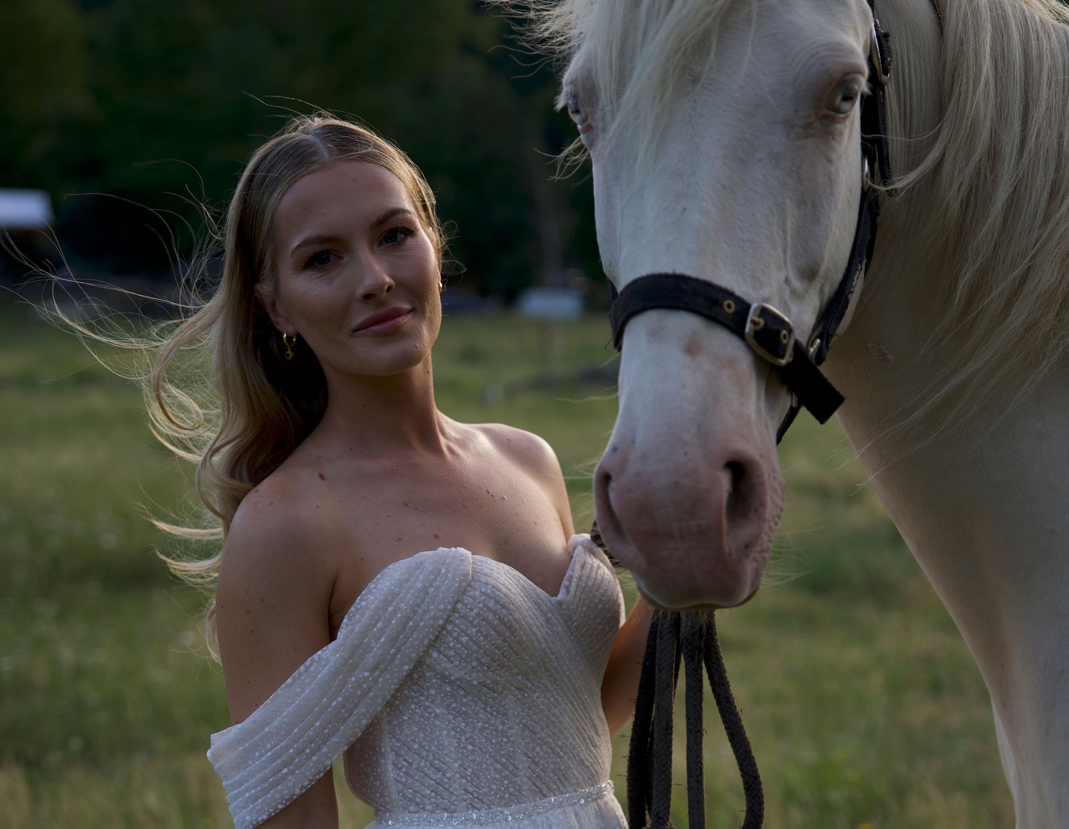 The wedding venue which has the best, most versatile wedding packages in Hawke's Bay is probably Mohaka River Farm - so many amazing photos opportunities and experiences; what a majestic place!